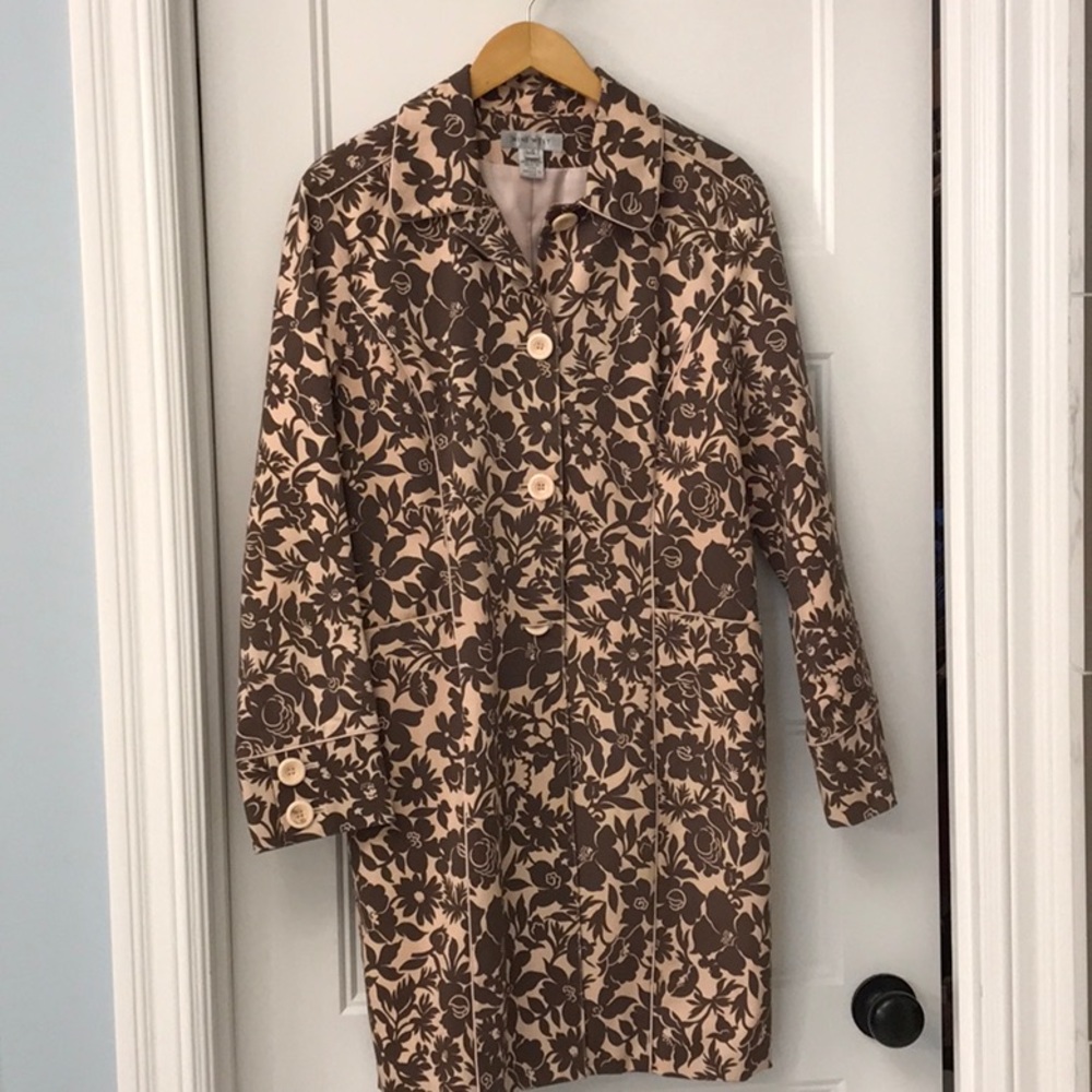 Beautiful Nine West raincoat